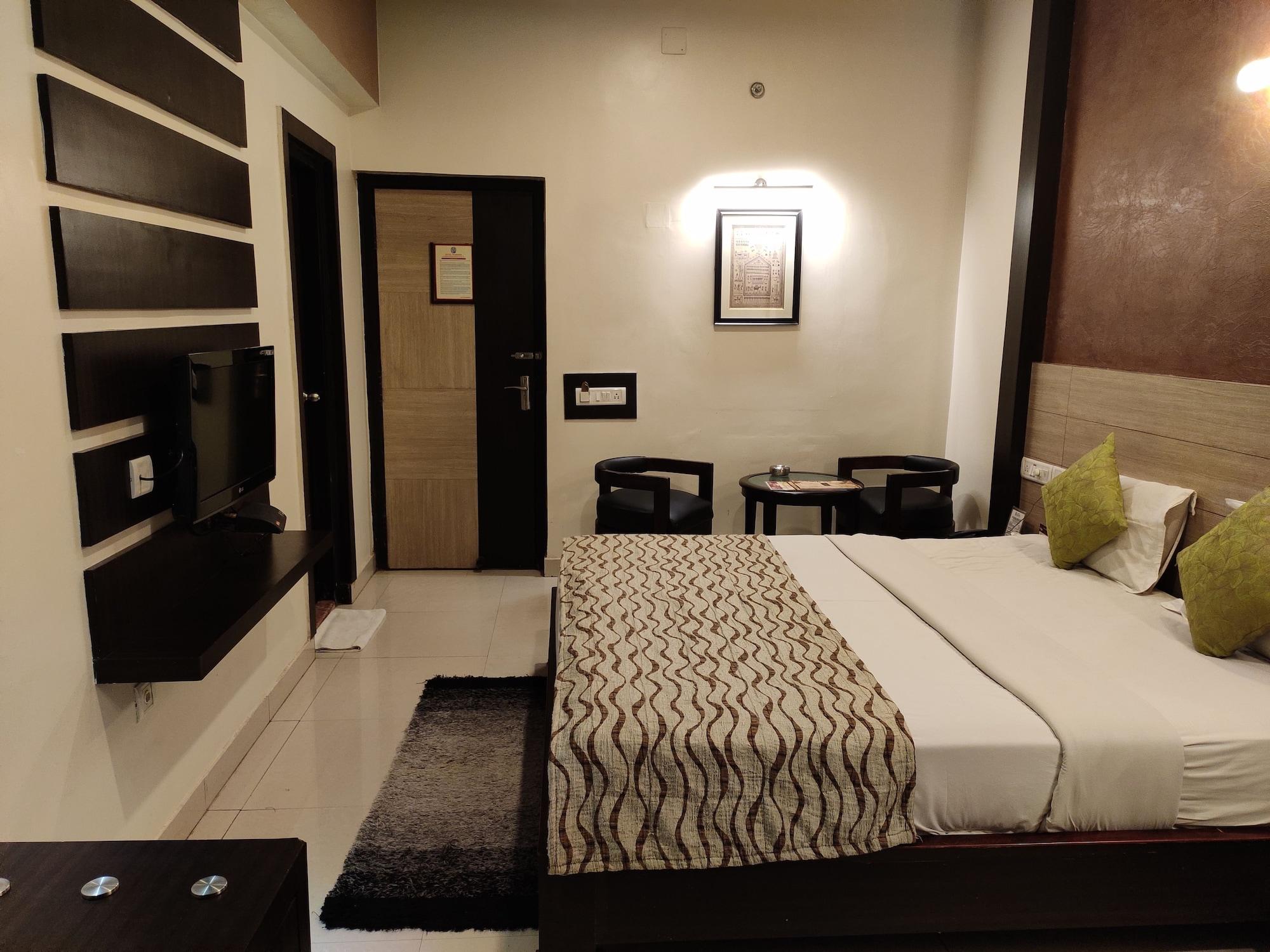 Hotel Pushpak Bhubaneswar Ngoại thất bức ảnh