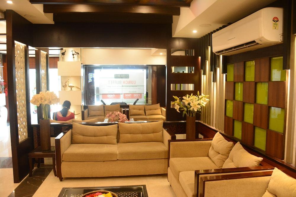 Hotel Pushpak Bhubaneswar Ngoại thất bức ảnh