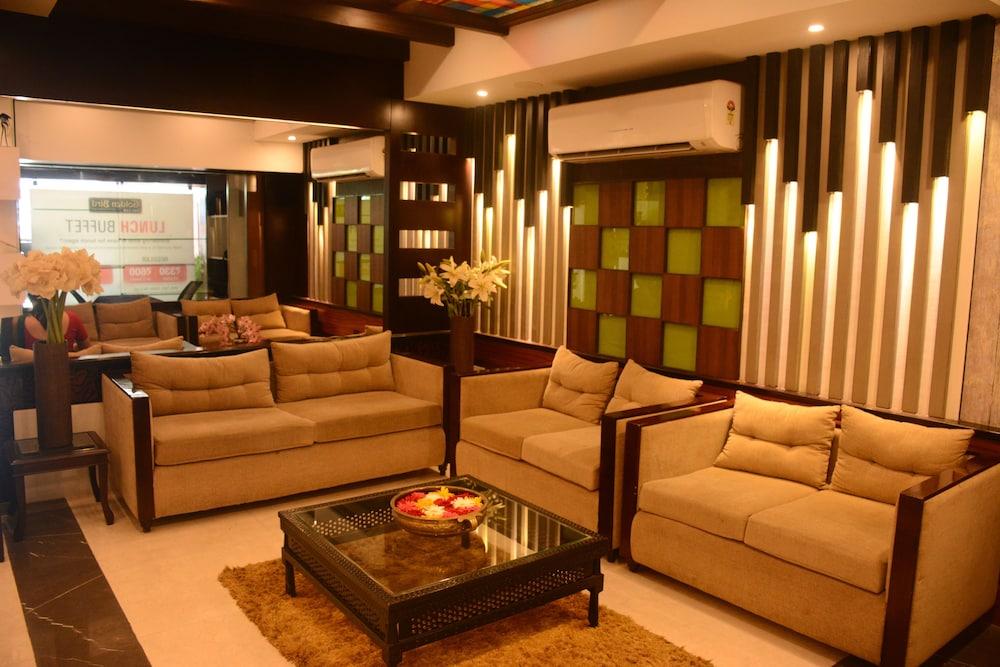 Hotel Pushpak Bhubaneswar Ngoại thất bức ảnh