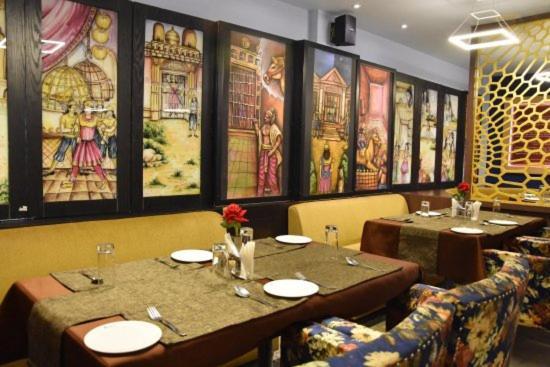 Hotel Pushpak Bhubaneswar Ngoại thất bức ảnh