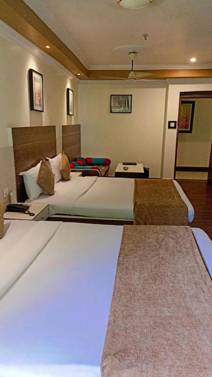 Hotel Pushpak Bhubaneswar Ngoại thất bức ảnh