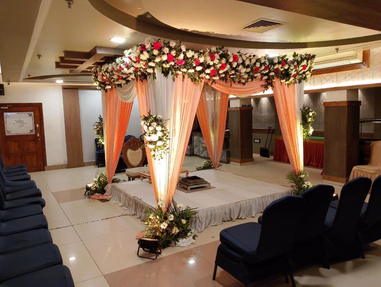 Hotel Pushpak Bhubaneswar Ngoại thất bức ảnh