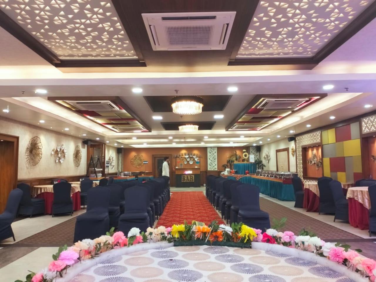 Hotel Pushpak Bhubaneswar Ngoại thất bức ảnh