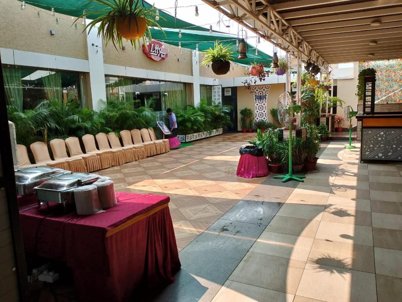 Hotel Pushpak Bhubaneswar Ngoại thất bức ảnh