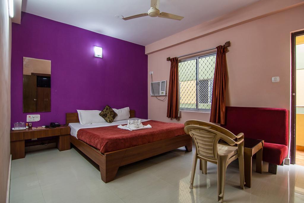 Hotel Pushpak Bhubaneswar Ngoại thất bức ảnh
